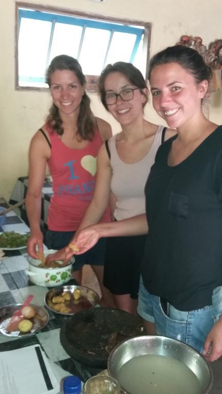 Edy Homestay Munduk Eksteriør bilde