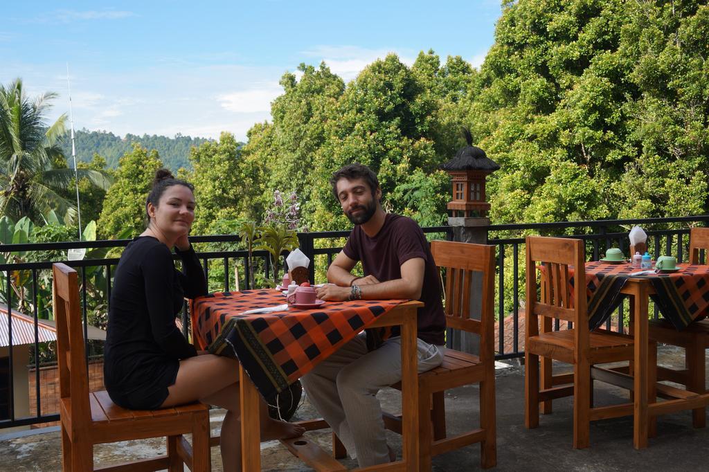Edy Homestay Munduk Eksteriør bilde